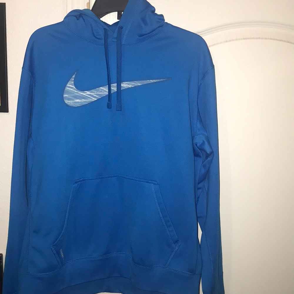 Men’s Baby blue nike therma-fit sweater